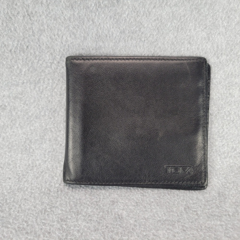 Tumi Mens Black Leather Bifold Wallet 8 Card Slots Slim‎ Professional Accessory